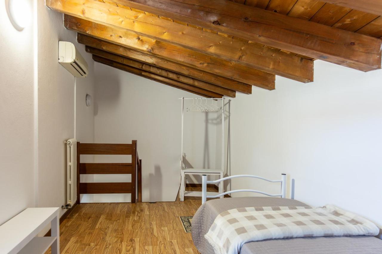 Ferienwohnung Blu Bed Castelnuovo del Garda Exterior foto